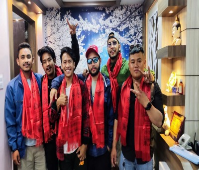 Proud glimpse of our students after successfully receiving their visa.